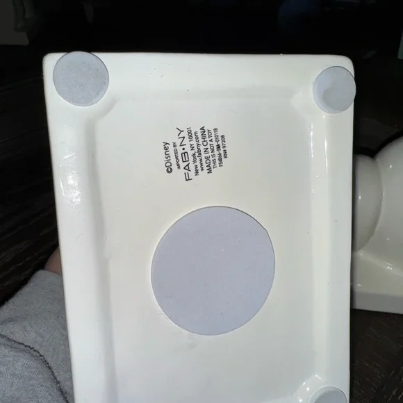 Disney White and Gold Mickey gloves Art Decor - Picture 7 of 12